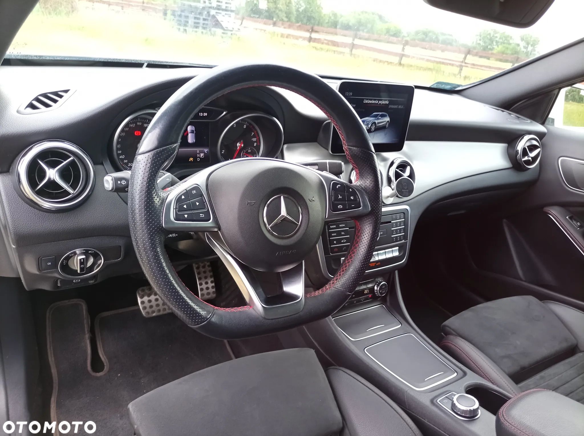 Mercedes-Benz GLA 200 7G-DCT AMG Line - 1