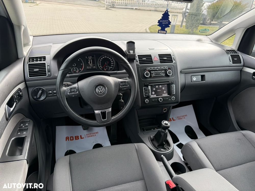 Volkswagen Touran 1.6 TDI DPF Highline - 12