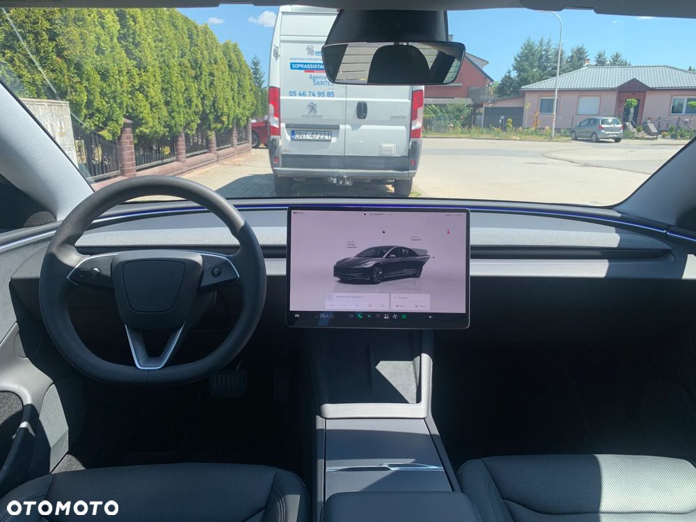 Tesla Model 3 AWD - 26