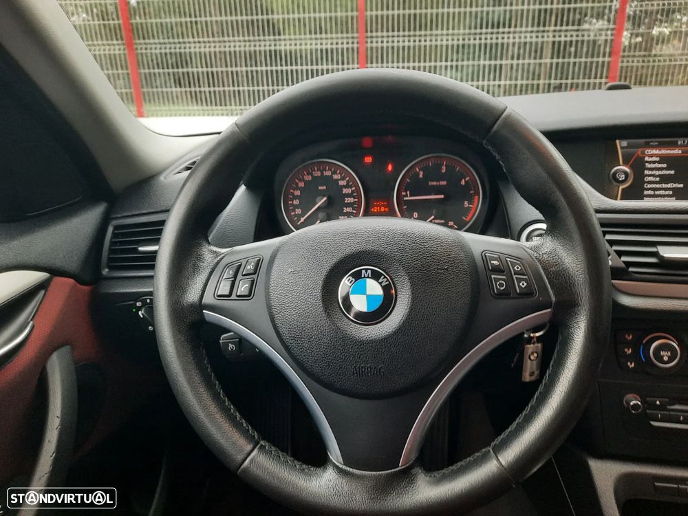 BMW X1 18 d xDrive Line Sport - 37