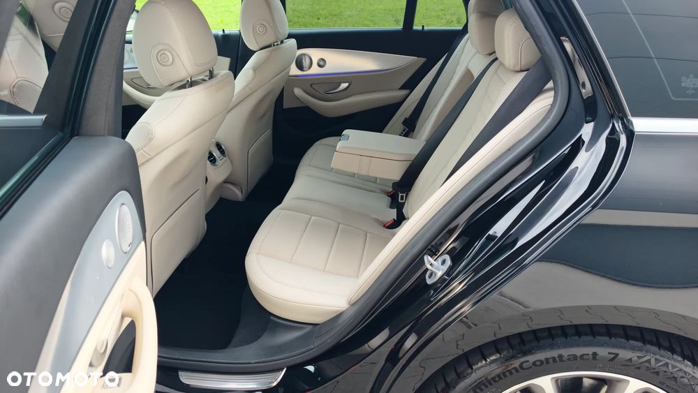 Mercedes-Benz Klasa E 300 d 9G-TRONIC Avantgarde - 14