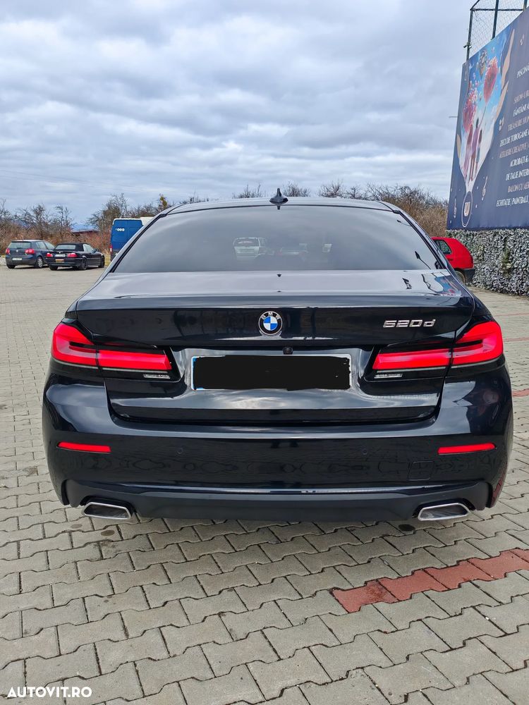 BMW Seria 5 520d Aut. Luxury Line - 16