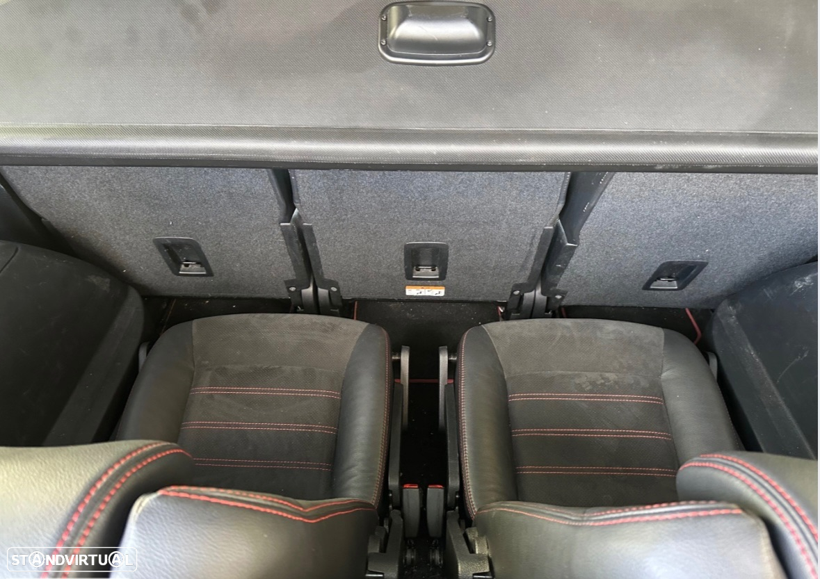 Ford S-Max 2.0 TDCi Titanium 7L - 36