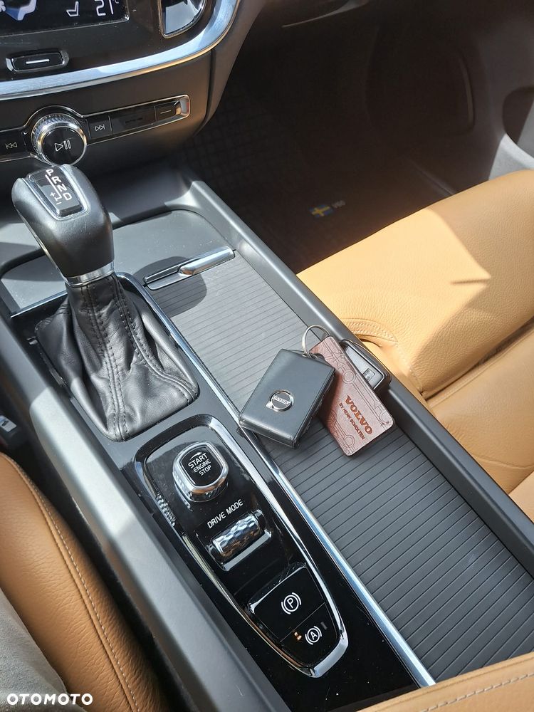 Volvo V60 D4 Momentum Pro - 13