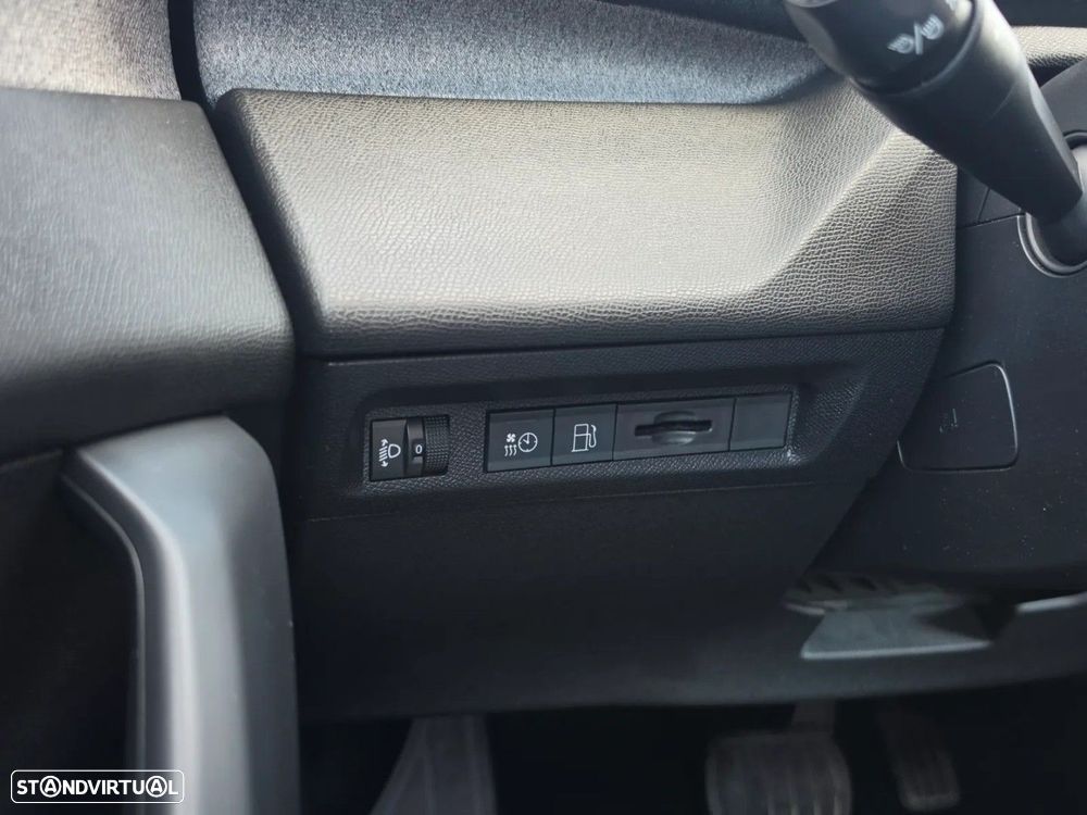 Peugeot 308 1.6 Hybrid Allure Pack e-EAT8 - 13