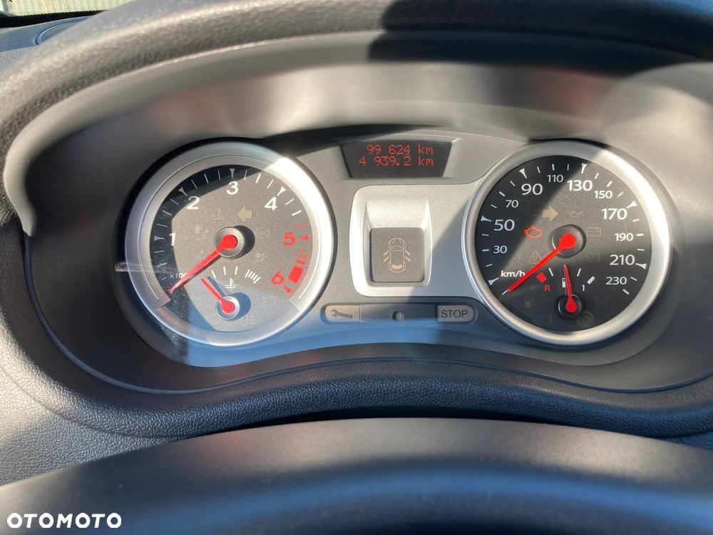 Renault Clio 1.5 dCi Authentique - 10