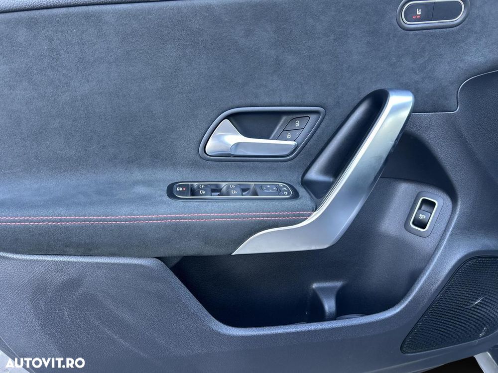 Mercedes-Benz A 220 4MATIC Aut. - 11