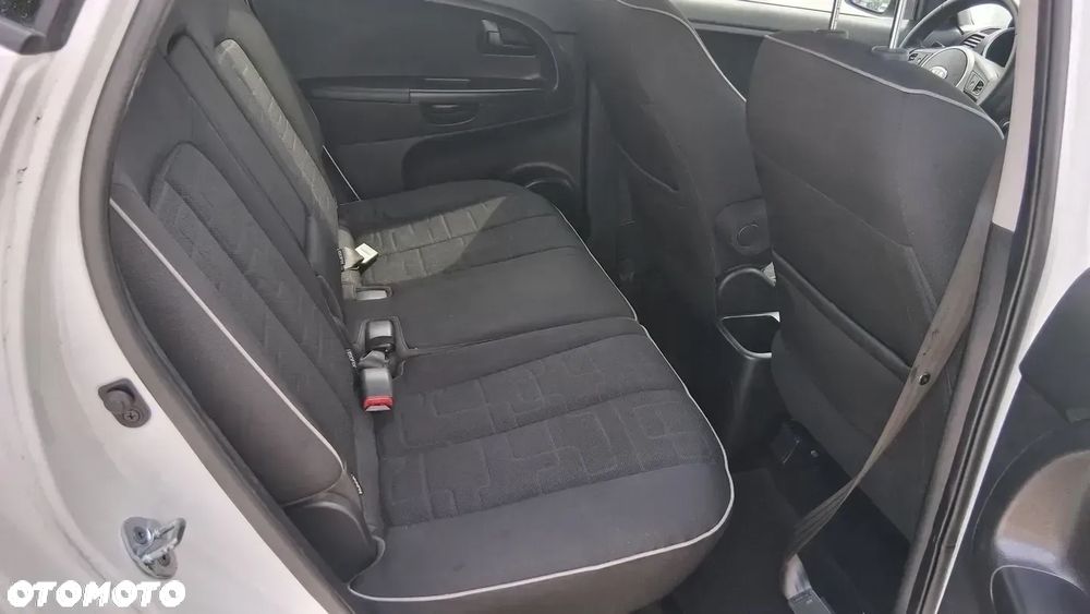 Kia Venga 1.4 CVVT Edition 7 - 18