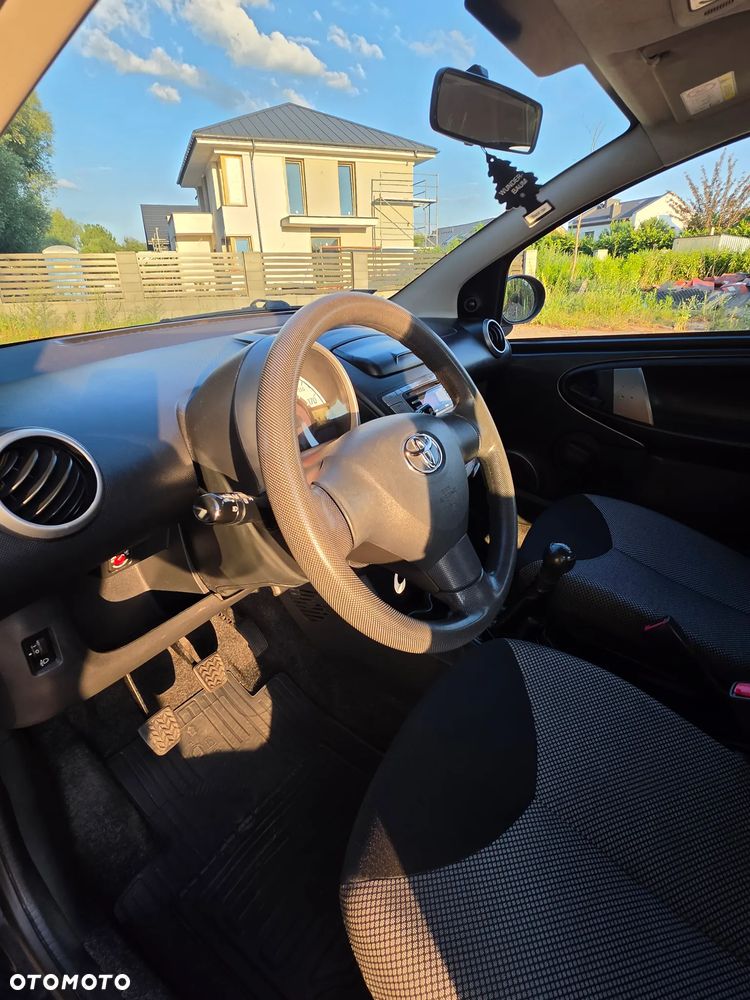 Toyota Aygo Club - 10