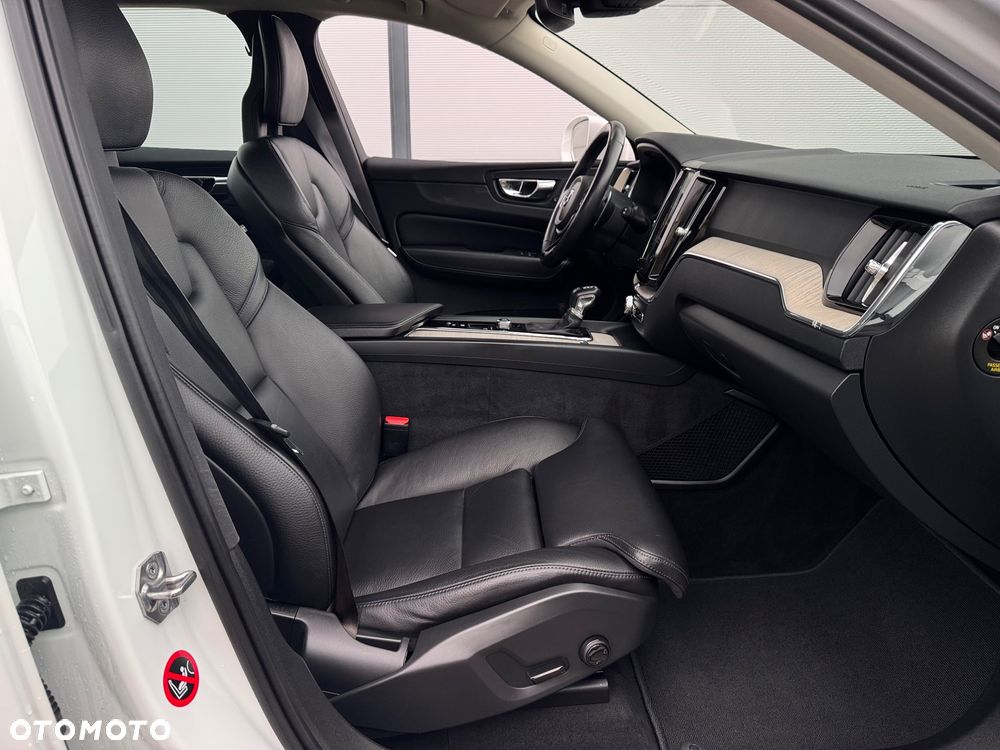 Volvo XC 60 D4 AWD Inscription - 28