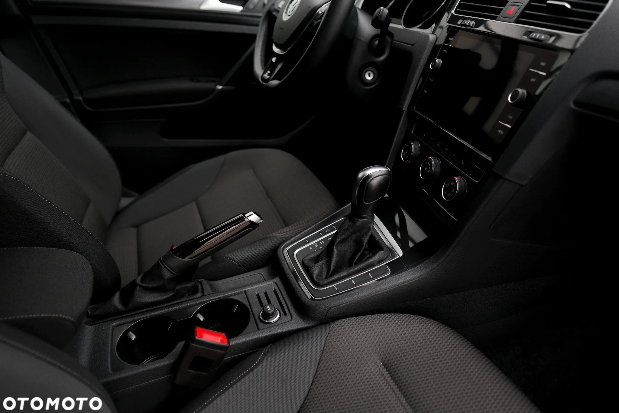 Volkswagen Golf - 21