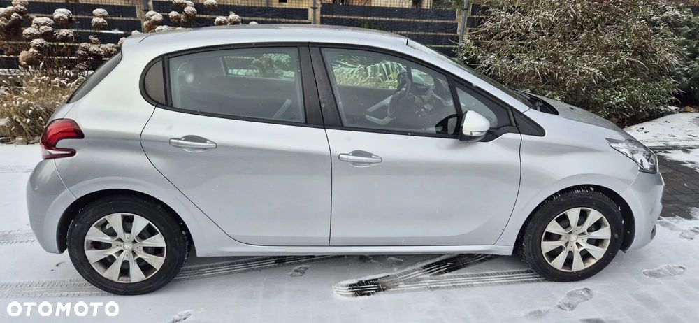 Peugeot 208 - 2