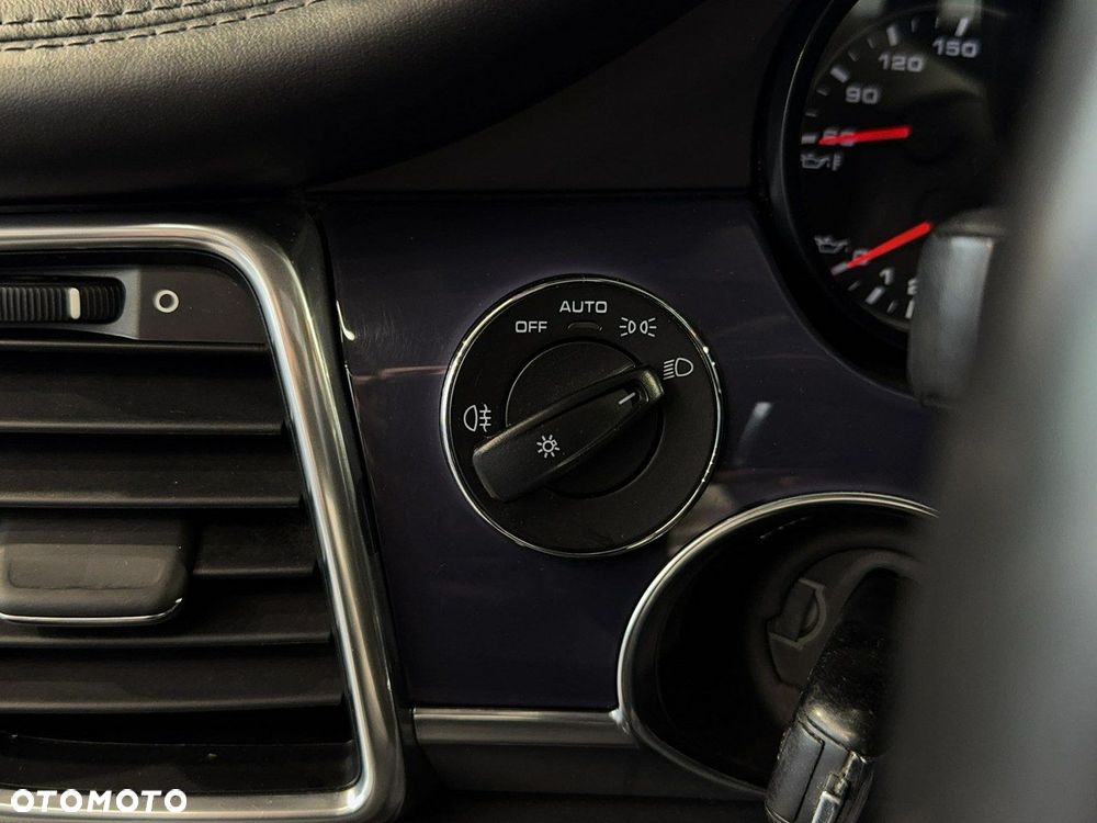 Porsche Panamera - 31