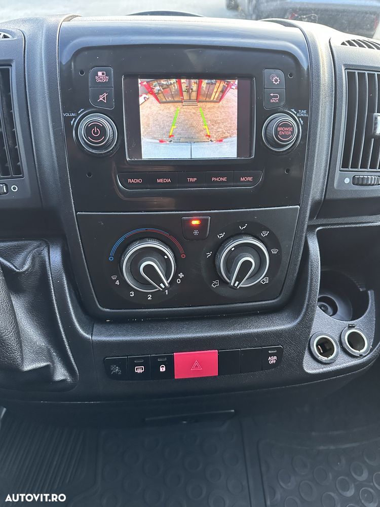 Citroën Jumper 2.2 BlueHDi L2H2 - 12