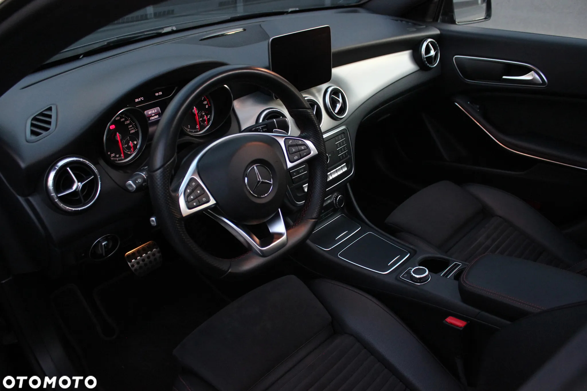 Mercedes-Benz CLA 200 7G-DCT AMG Line - 14