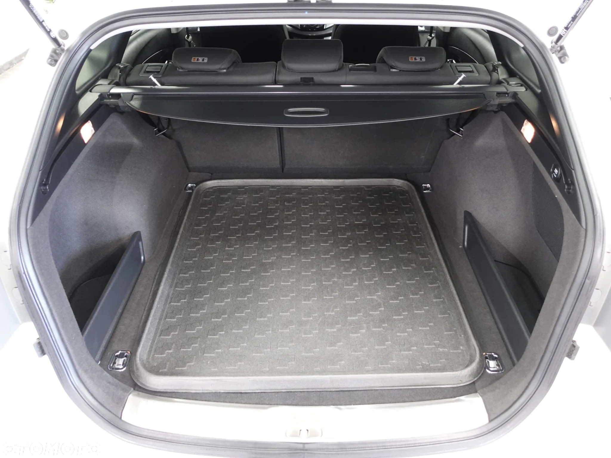 Hyundai i40 1.6 CRDi Comfort DCT - 25
