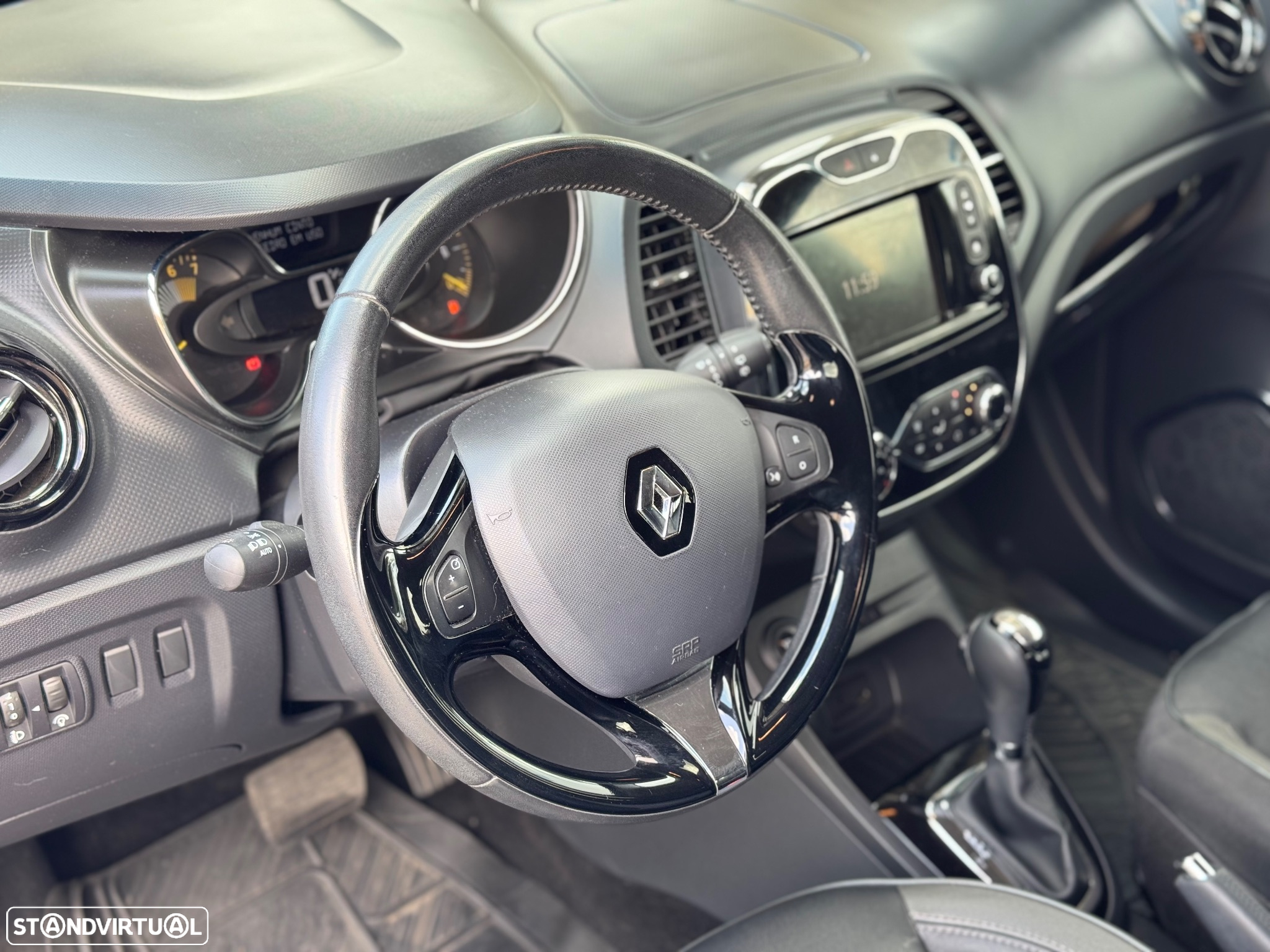 Renault Captur 1.2 TCe Exclusive EDC - 6