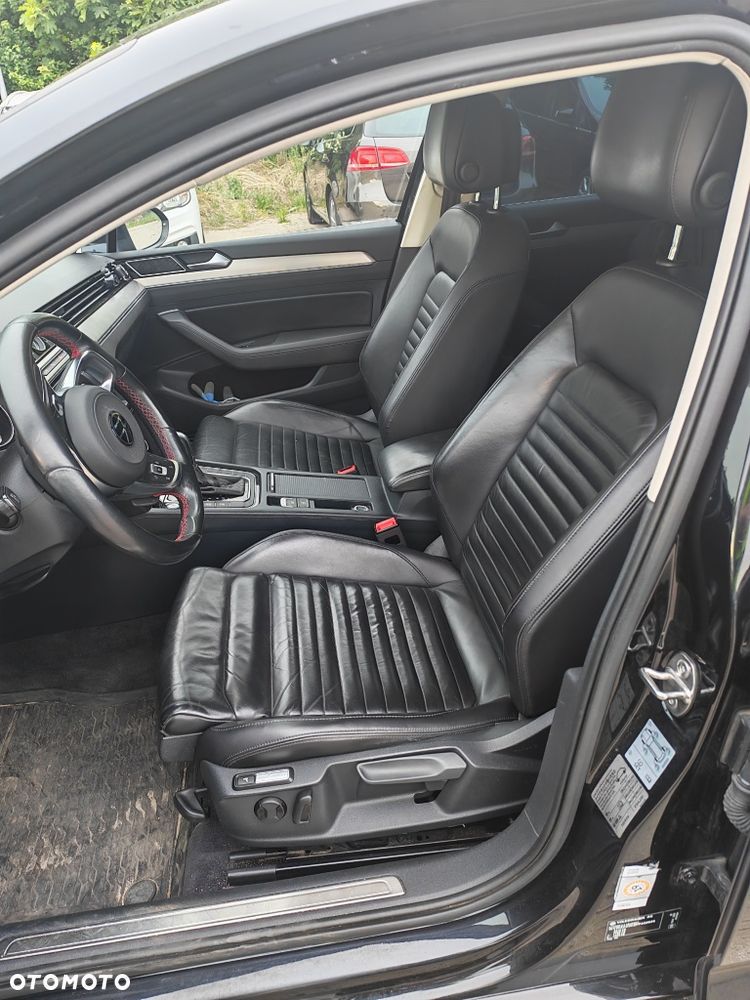 Volkswagen Passat - 5