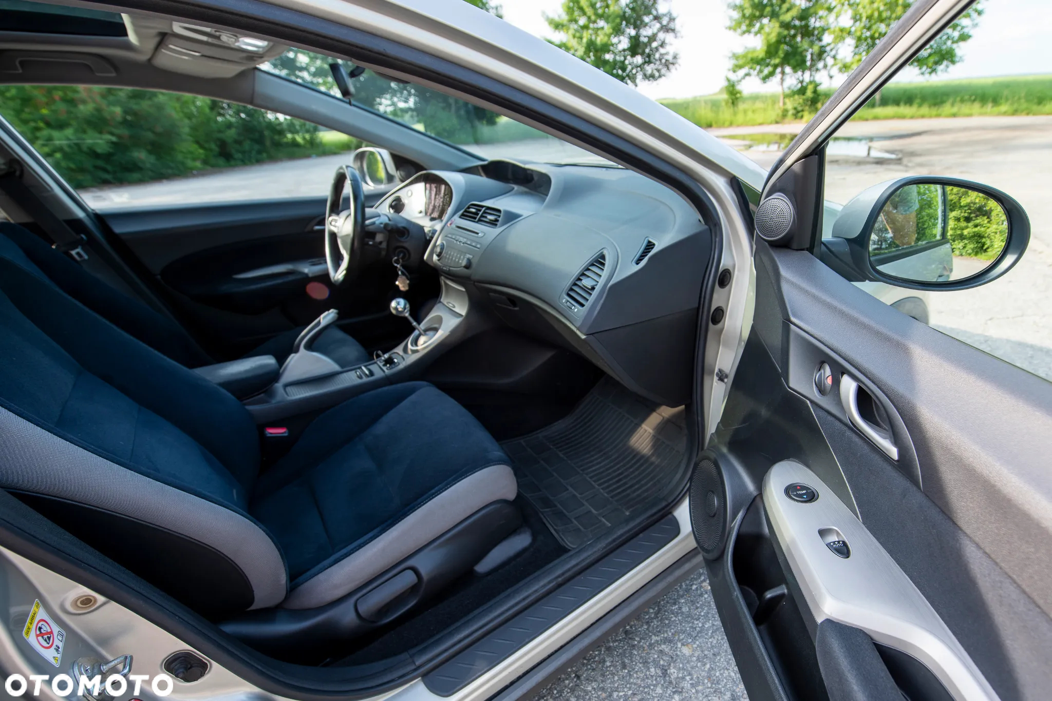 Honda Civic 1.8 Executive - 28