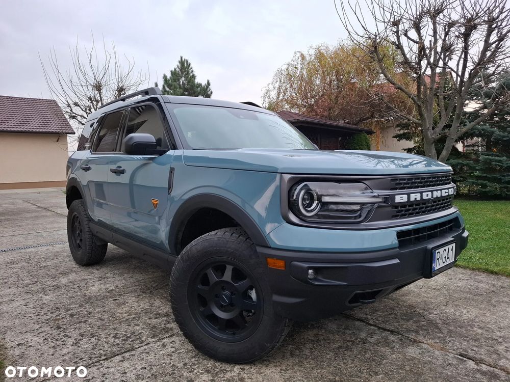Ford Bronco - 3