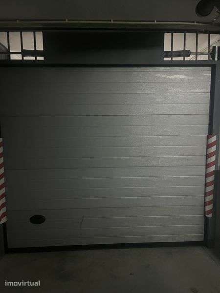 Garagem box - Av Sao Goncalo - Grande imagem: 2/3