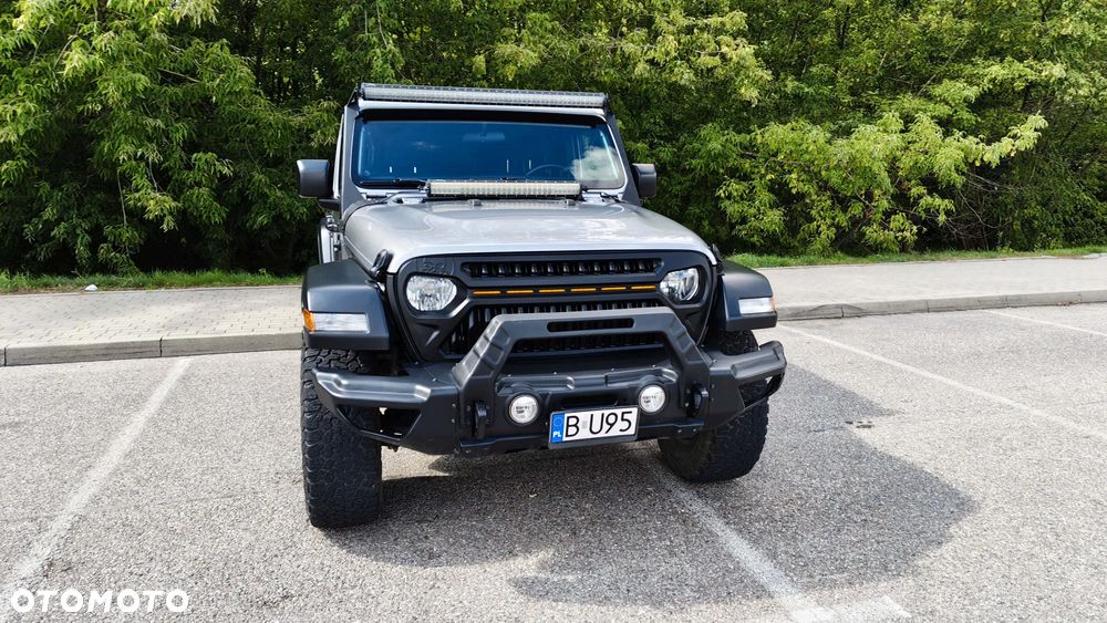 Jeep Wrangler - 20