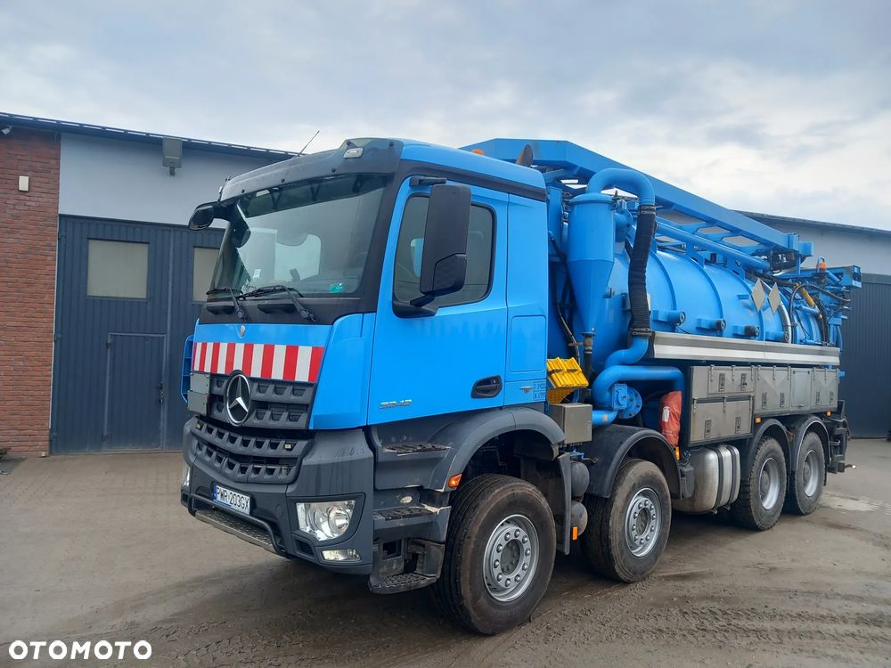 Mercedes-Benz Arocs - 12
