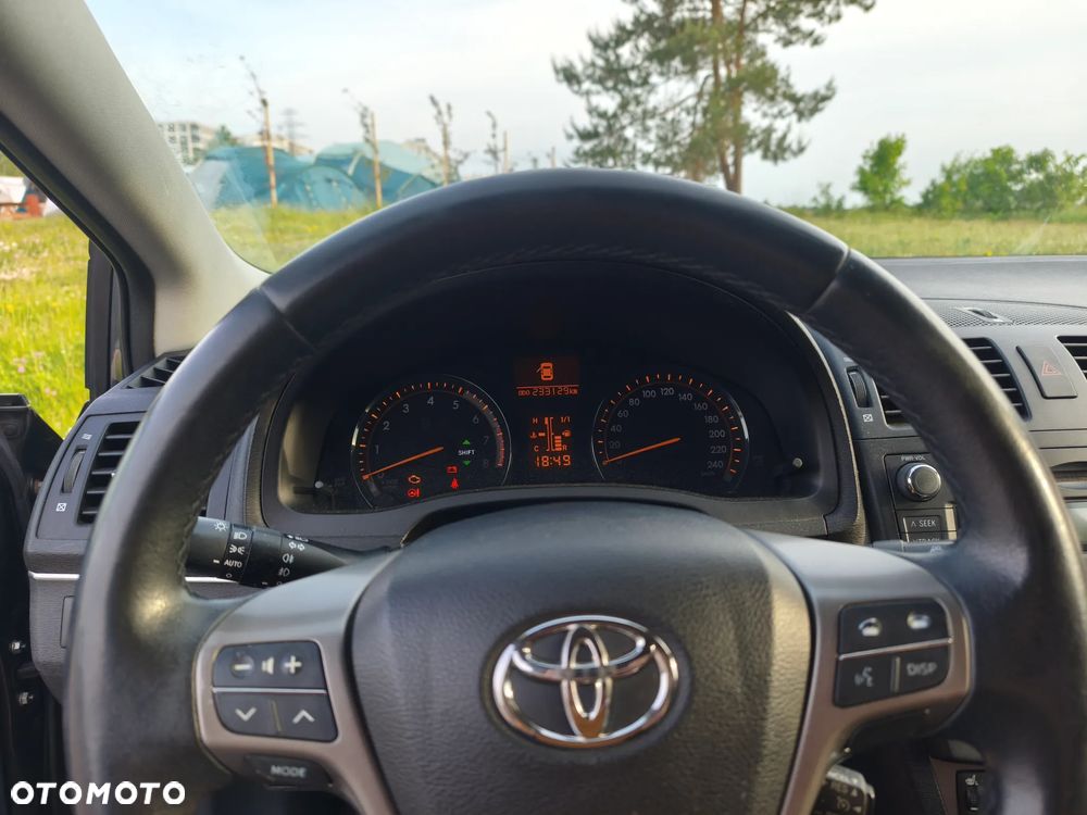 Toyota Avensis 1.8 Sol plus - 10