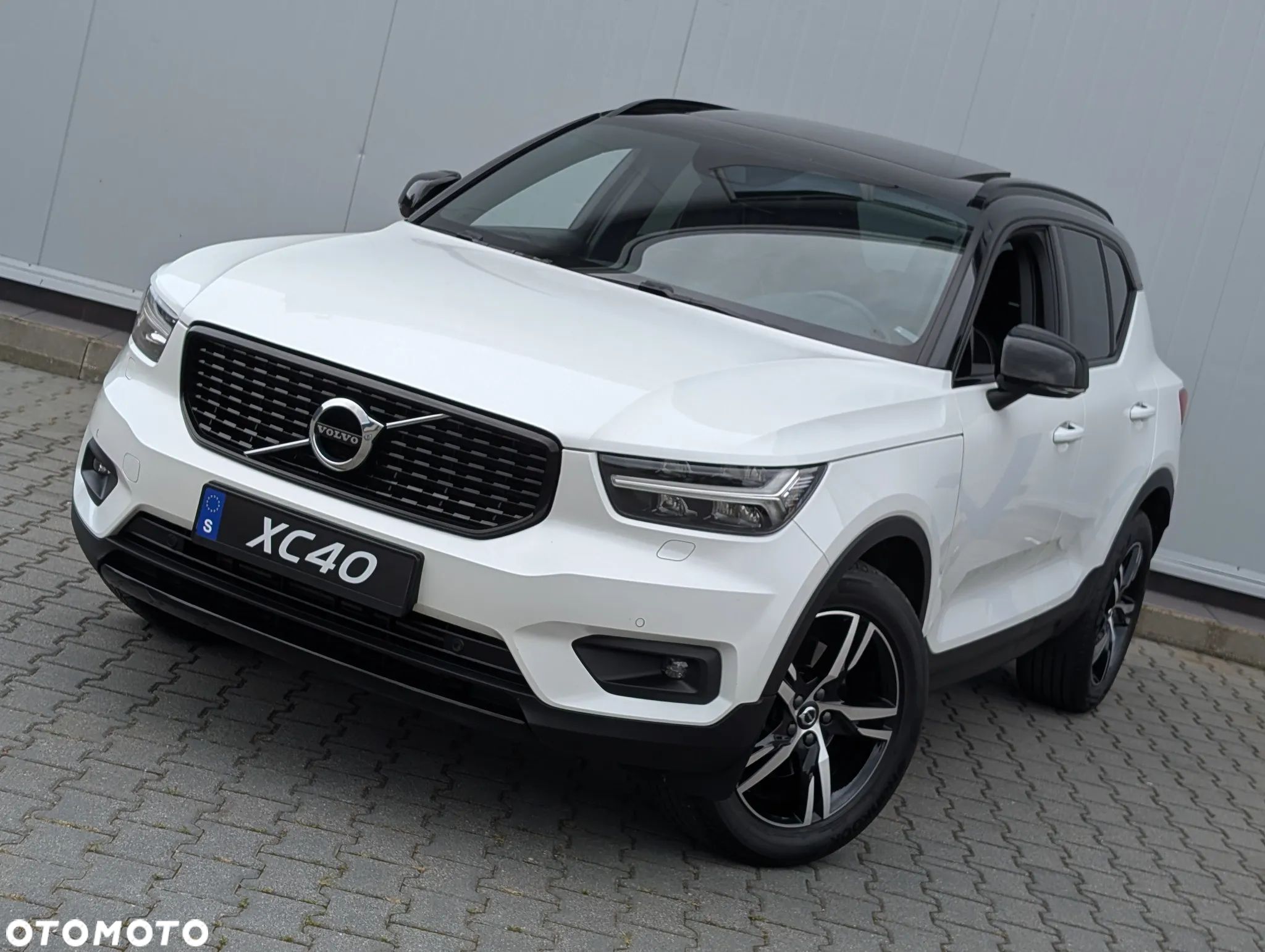 Volvo XC 40 T5 AWD R-Design - 1