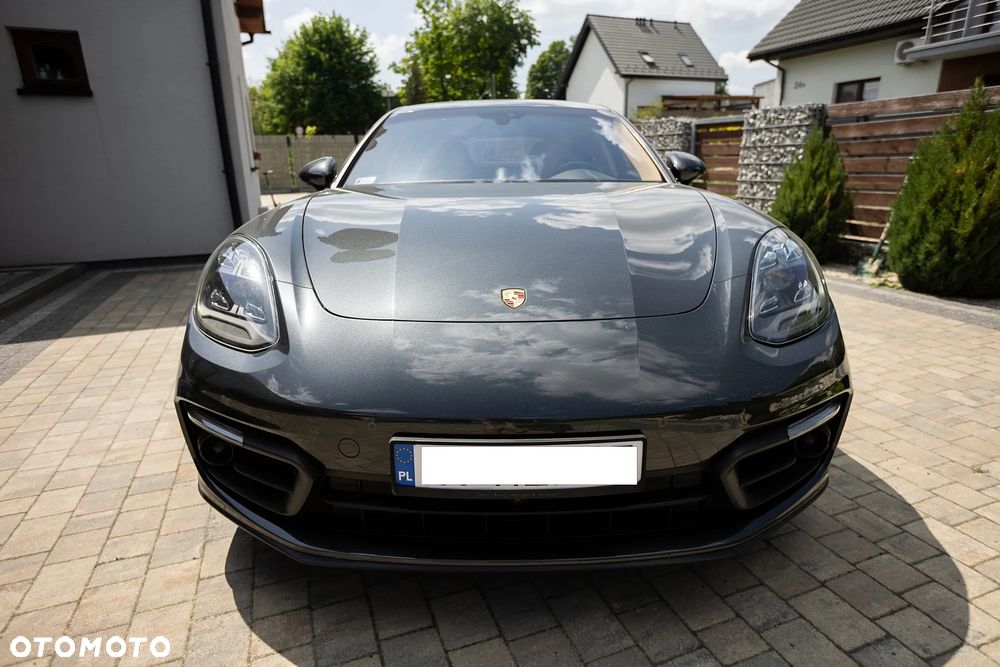 Porsche Panamera 4 E-Hybrid Platinum Edition - 2