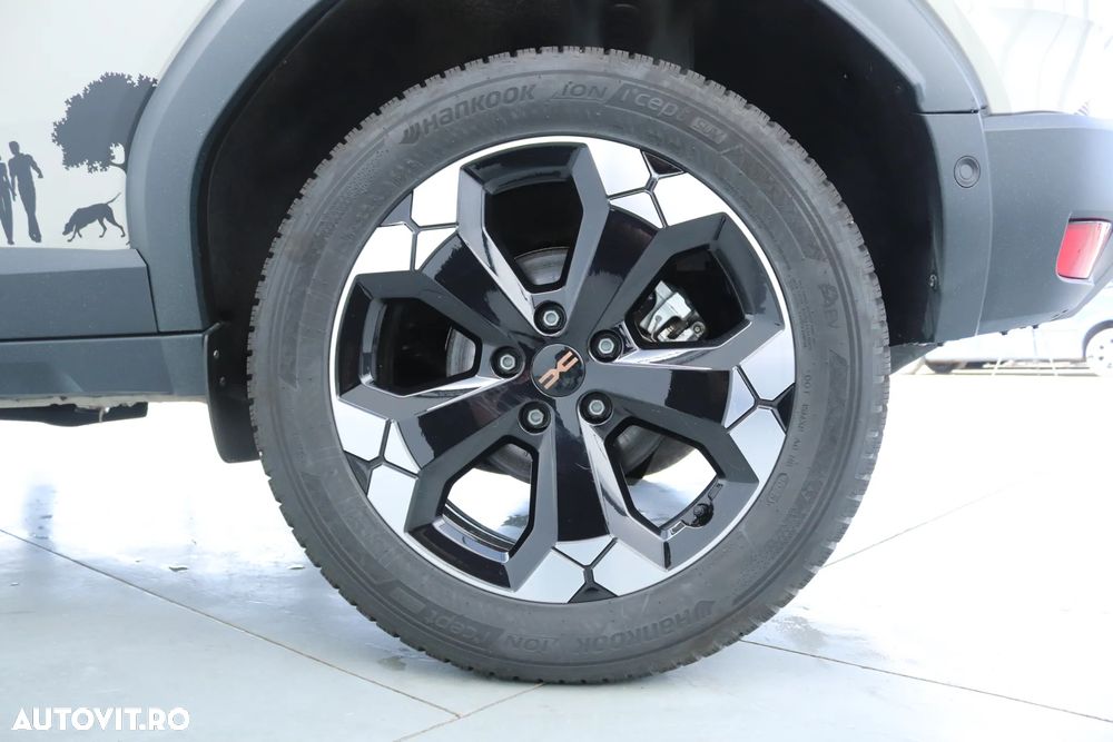 Dacia Duster HEV 155 Extreme - 8