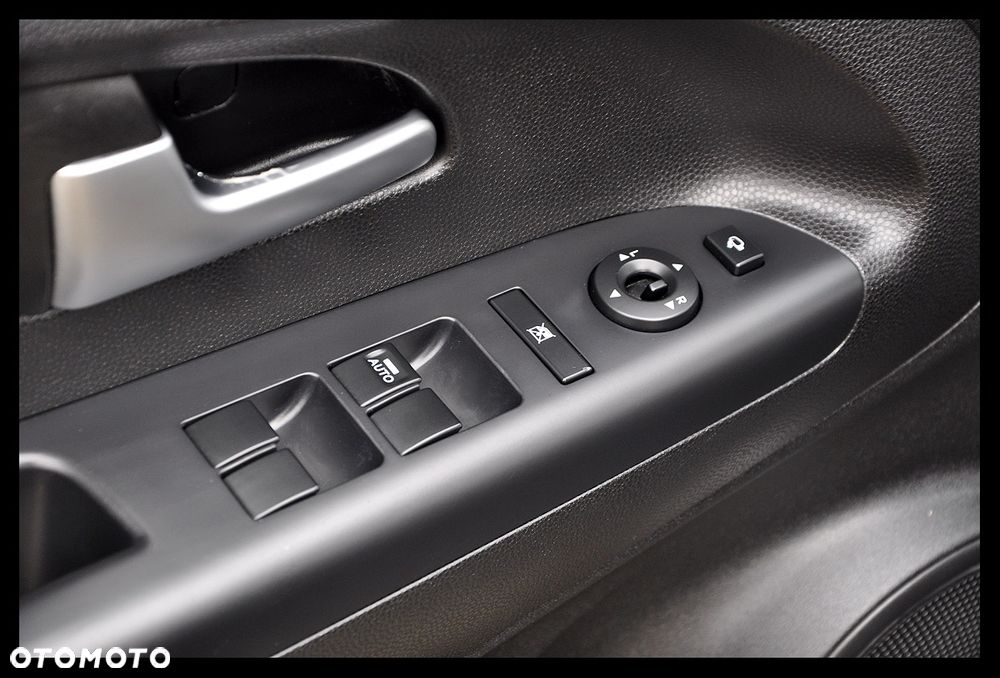 Kia Venga 1.4 CVVT Business Line - 30