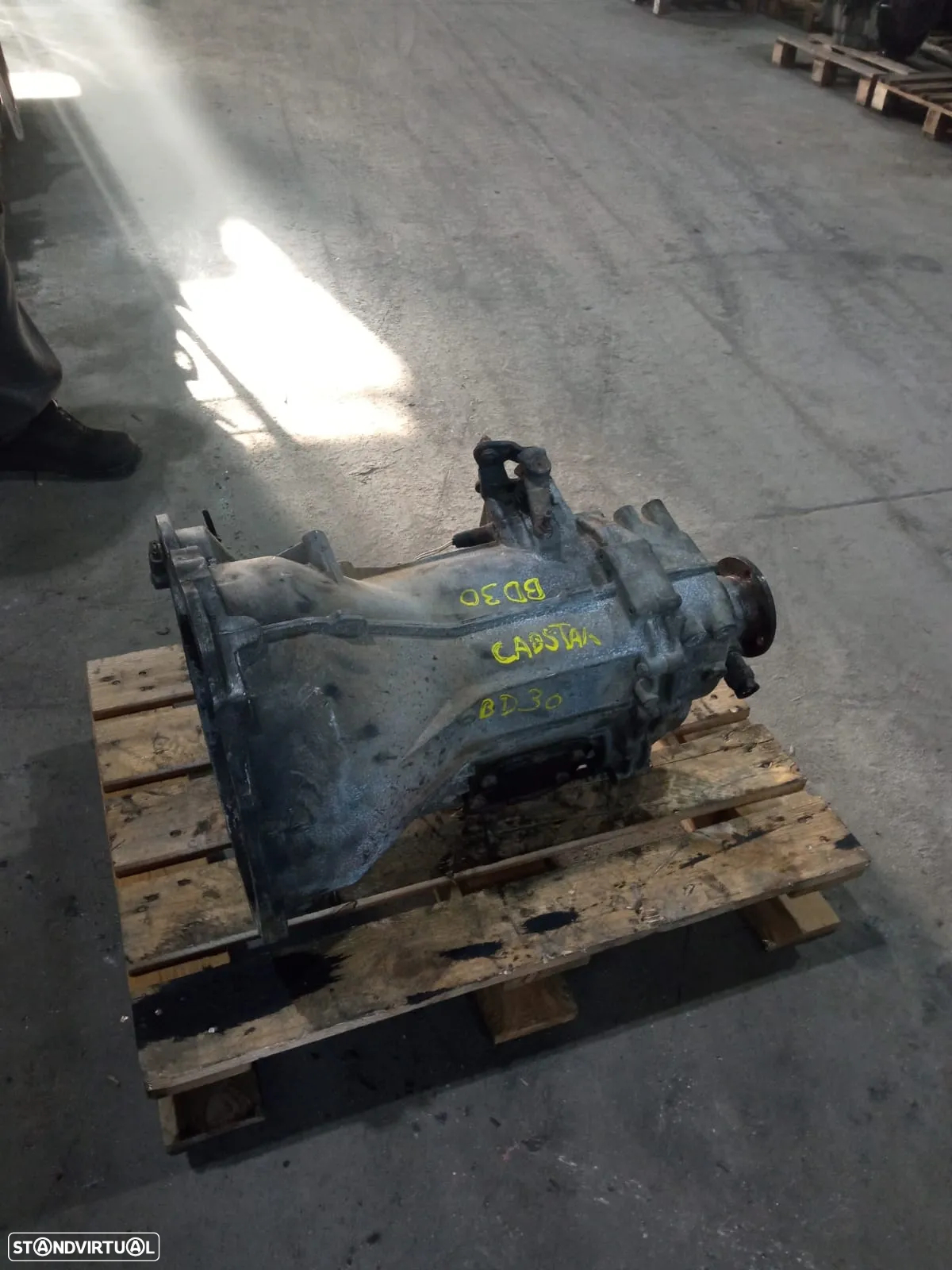 Caixa de velocidades Nissan Cabstar 3.0 Diesel Motor BD30 - 15