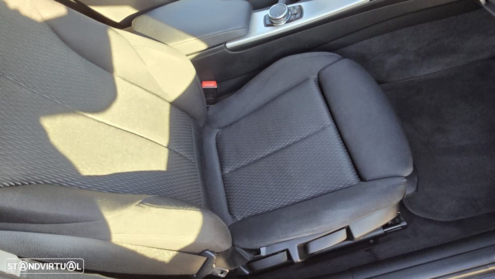 BMW 318 d M Sport - 13