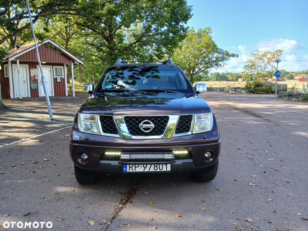 Nissan Navara 2.5 D Platinum - 5