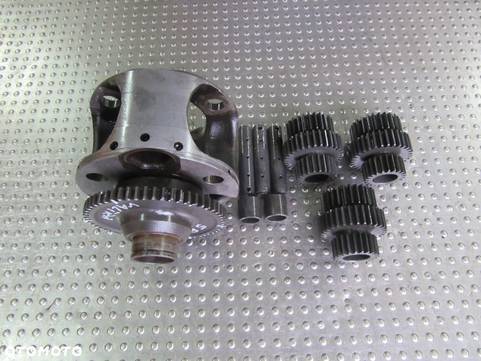 Układ planetarny skrzyni ACV0261960 Massey Ferguson Valtra seria T T183 T174 T194 T214 T234 T254 - 1