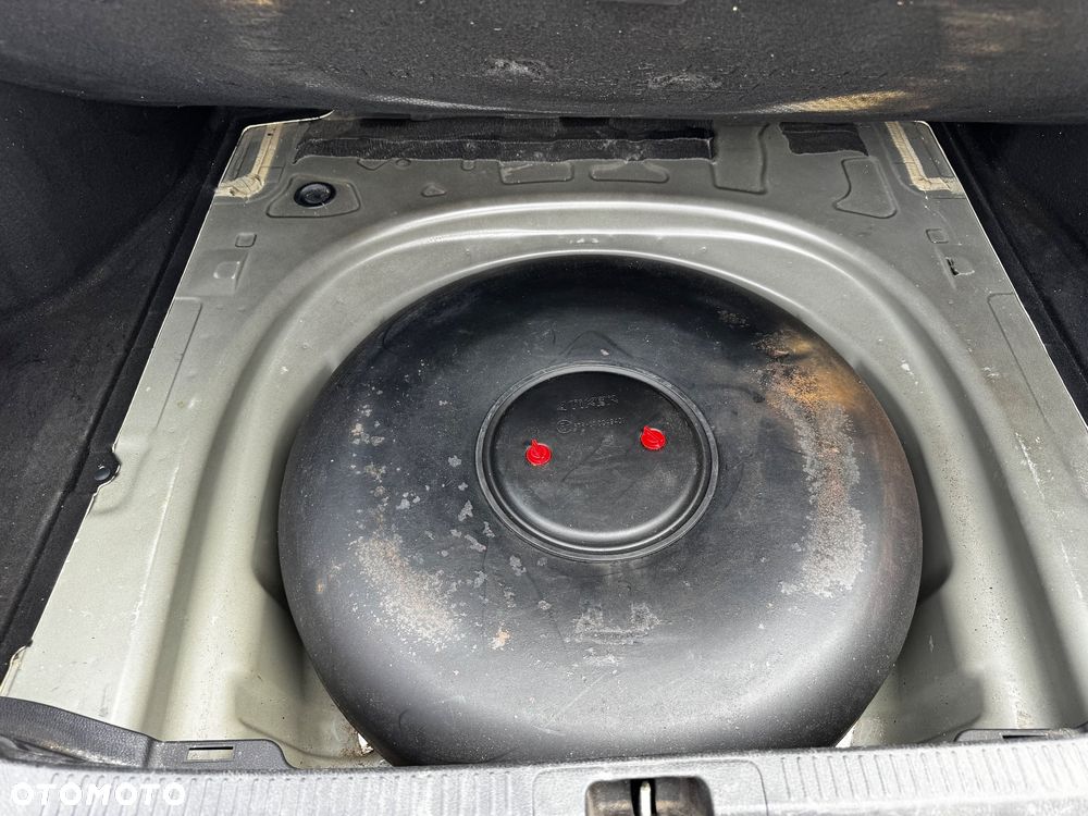 Toyota Camry - 6