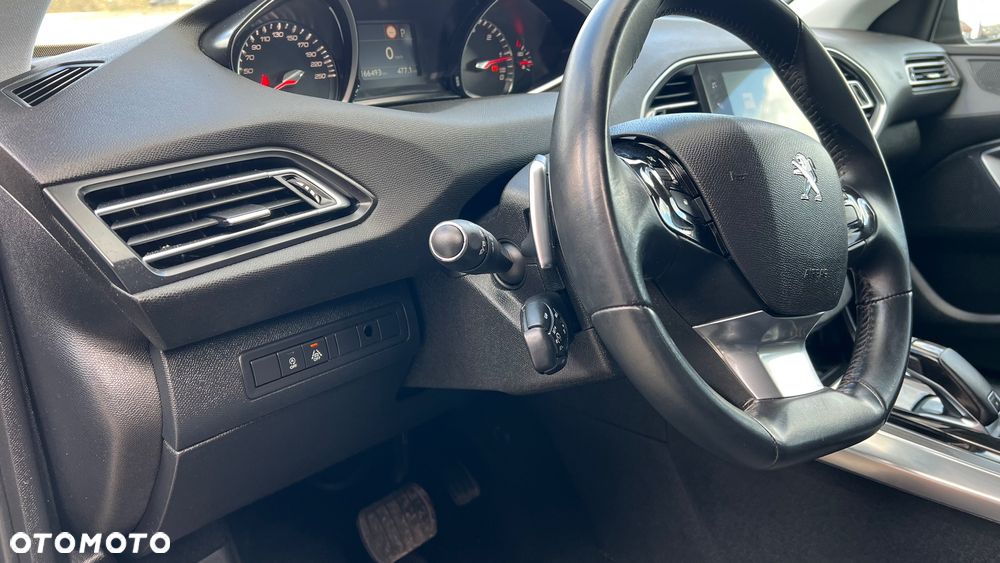 Peugeot 308 BlueHDi 130 EAT8 Stop & Start Allure Business-Paket - 10