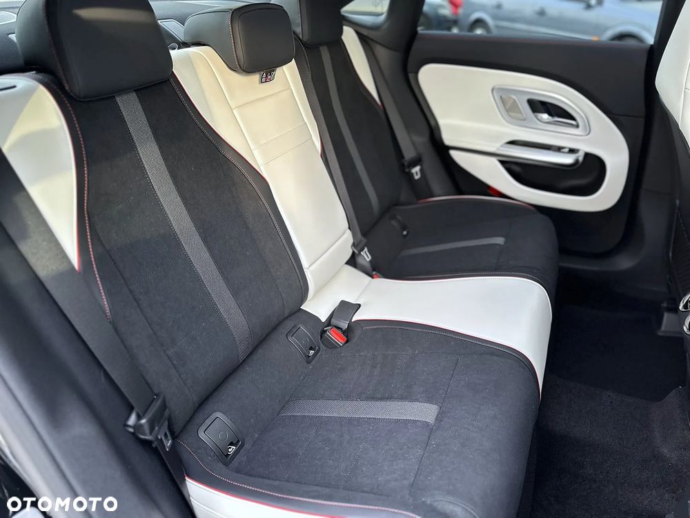 Mercedes-Benz CLA - 34