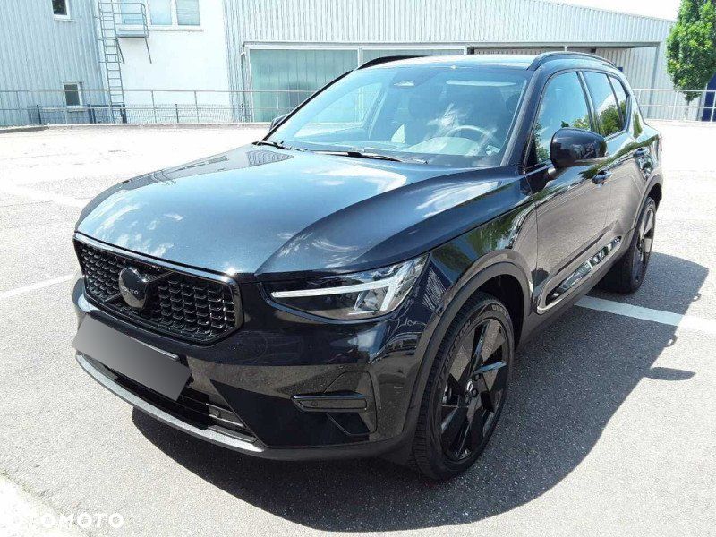 Volvo XC 40 B3 B DKG Plus Black Edition - 2