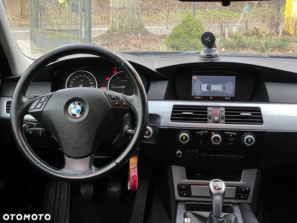 BMW Seria 5 520d - 8