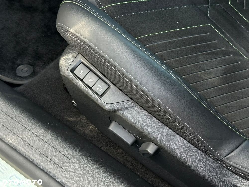 Peugeot 208 - 31