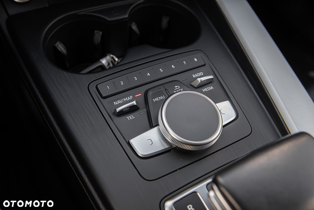 Audi A4 Avant 2.0 TDI S tronic design - 25