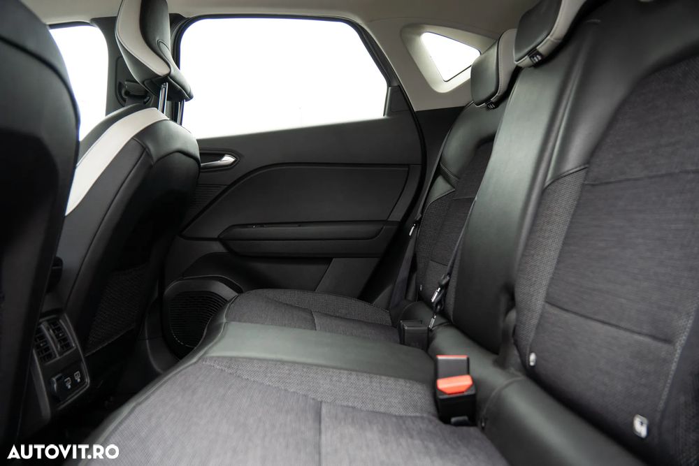 Renault Captur MHEV 140 Techno - 9