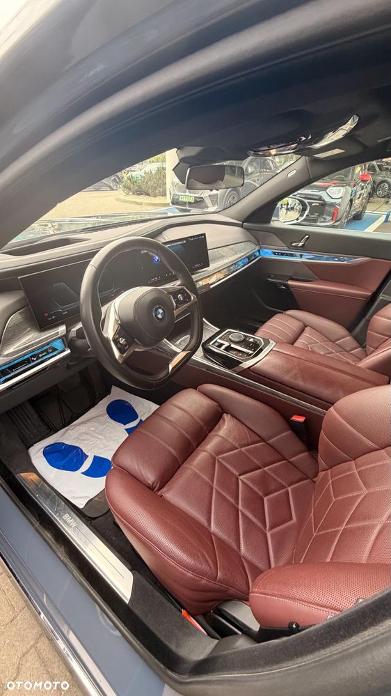 BMW i7 105.7kWh eDrive50 - 15