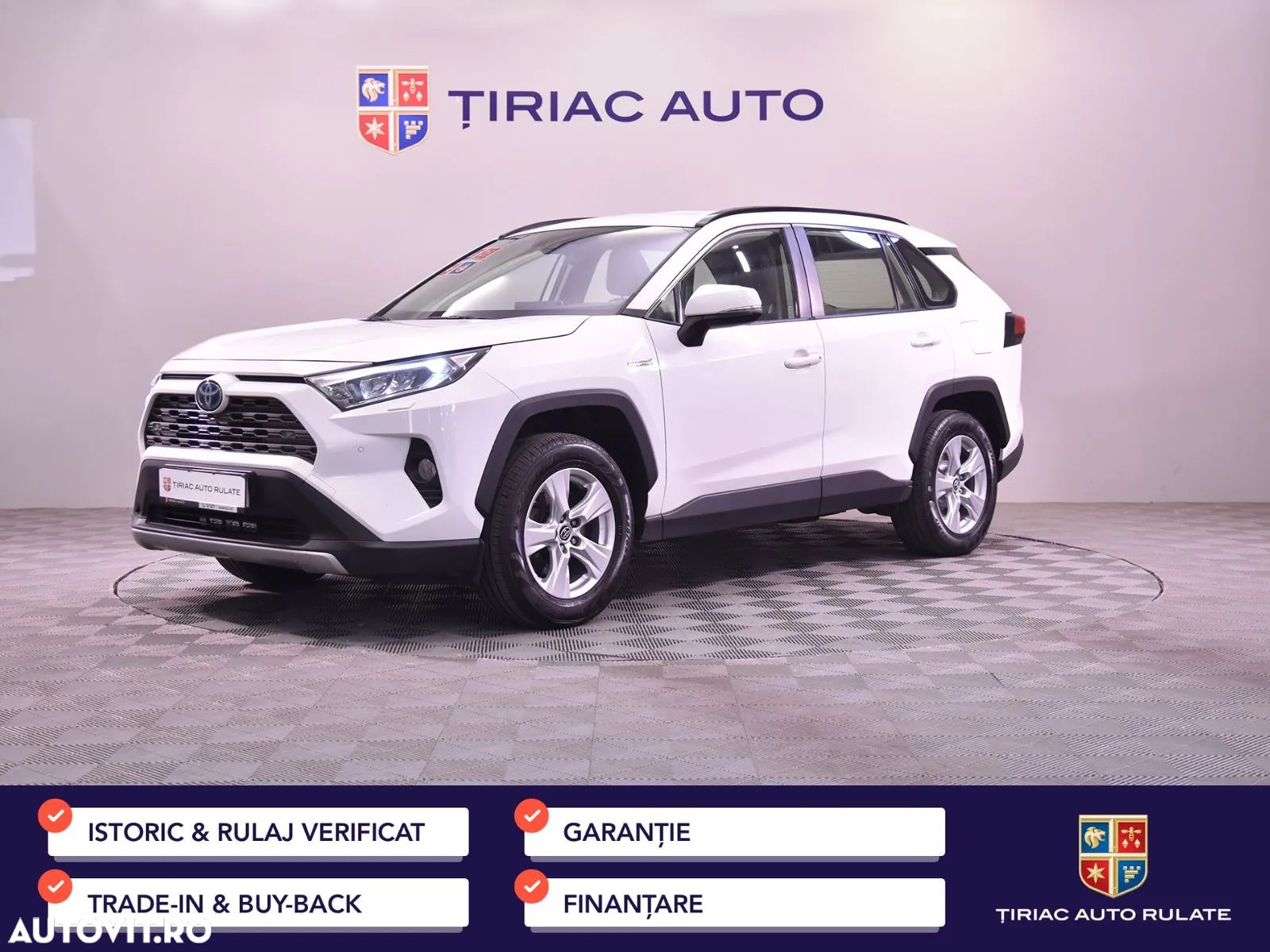 Toyota RAV4 - 1
