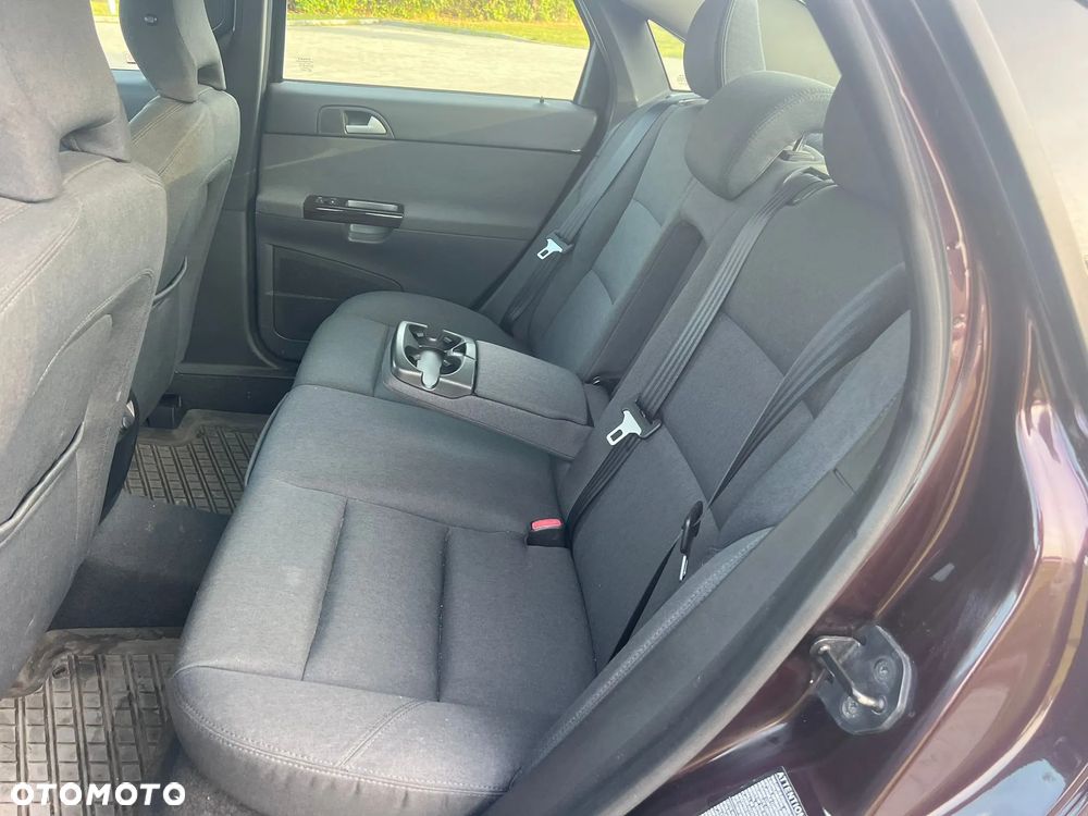 Volvo S40 2.0D - 11