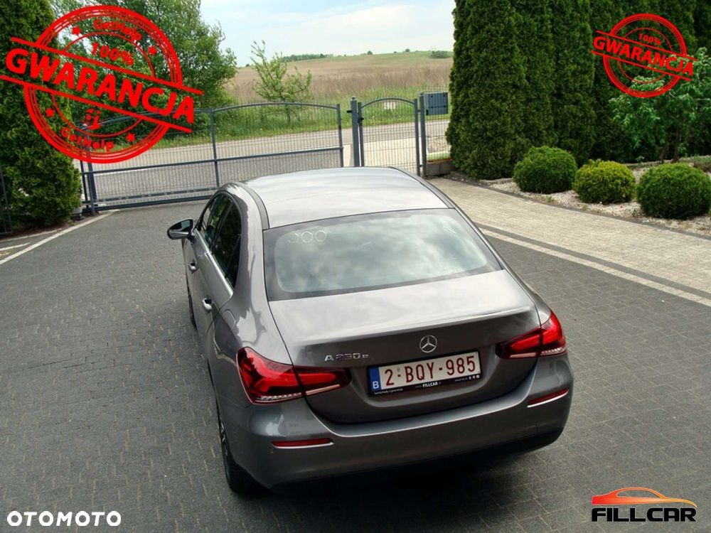 Mercedes-Benz Klasa A 250 E Progressive 8G-DCT - 32