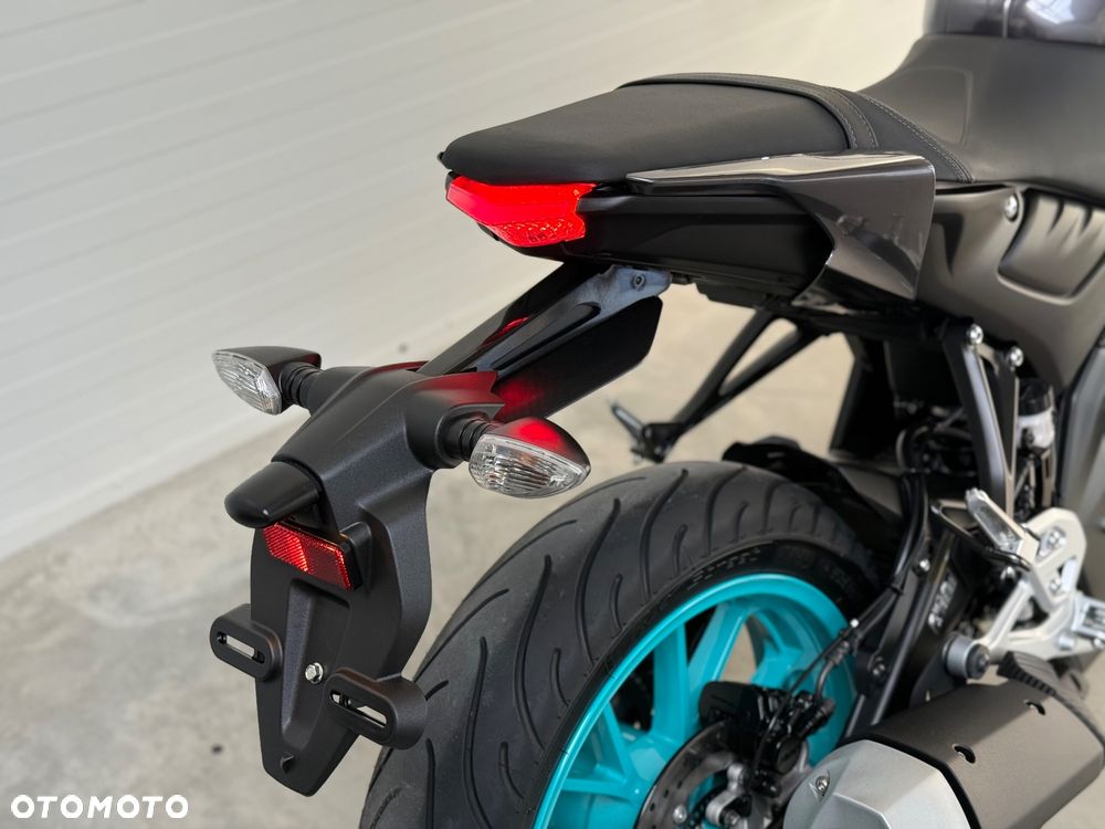 Yamaha MT - 19