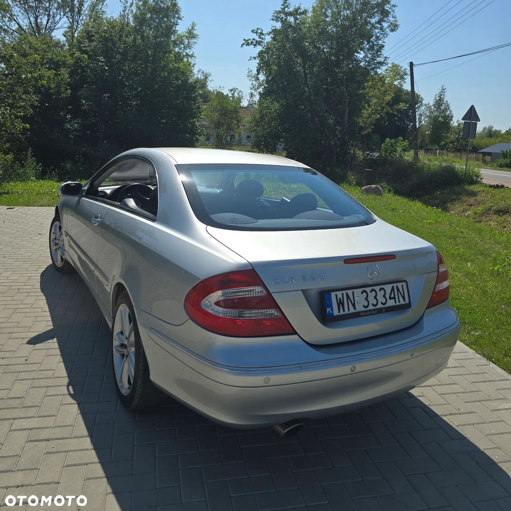 Mercedes-Benz CLK - 4